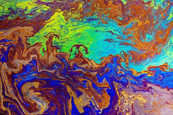 Jones, Adam 아티스트의 Abstract pattern in oil spilled in small stream-Costa Rica작품입니다.